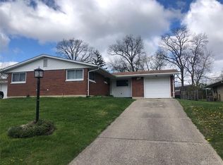 1389 Maplegrove Dr, Fairborn, OH 45324