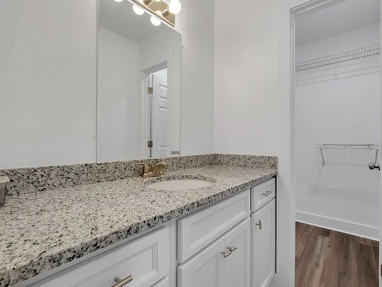 2956 Woodrich Dr #B — Photo 15