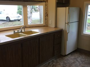 1077 W Axton Rd, Bellingham, WA 98226