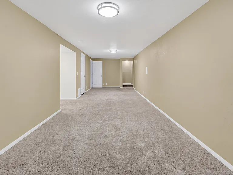 19054 W 61st Pl — Photo 27