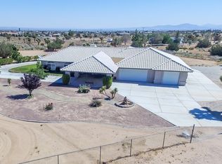 7330 Smoketree Rd, Phelan, CA 92371