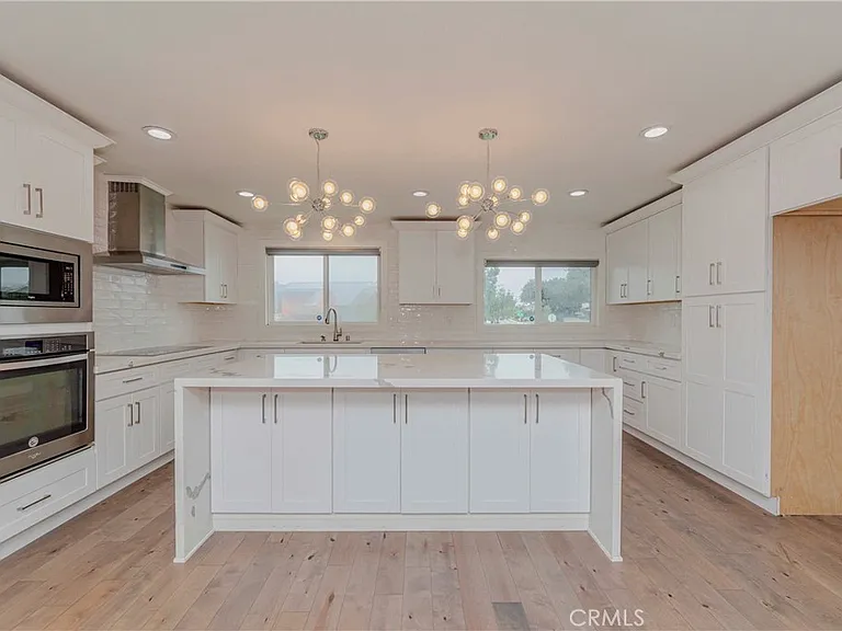 23404 Elm Ave — Photo 3