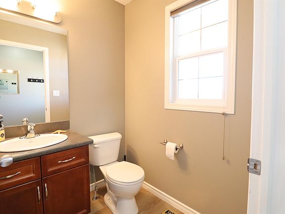 5th image of 106 Graywood Mews