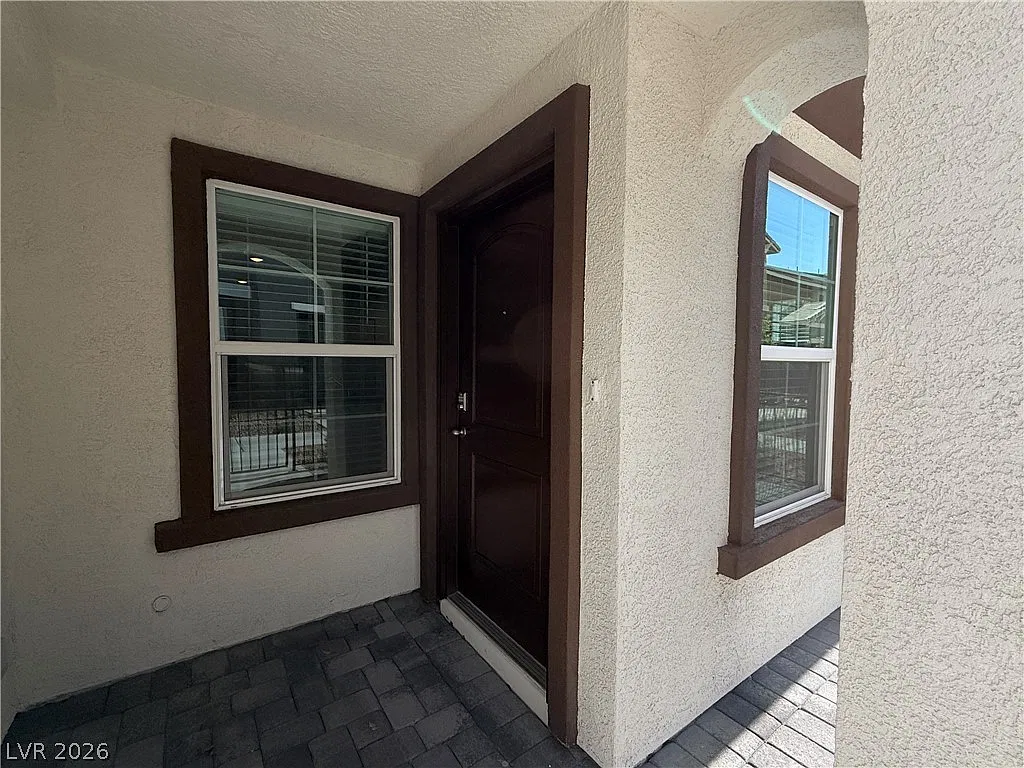 3 bed, 2.5 bath, 1410 sqft, $1,950 — Photo 3