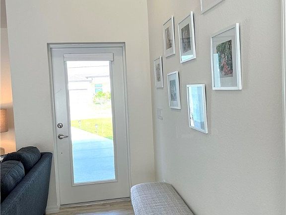 4th image of 3523 SW 11th Place Cpe