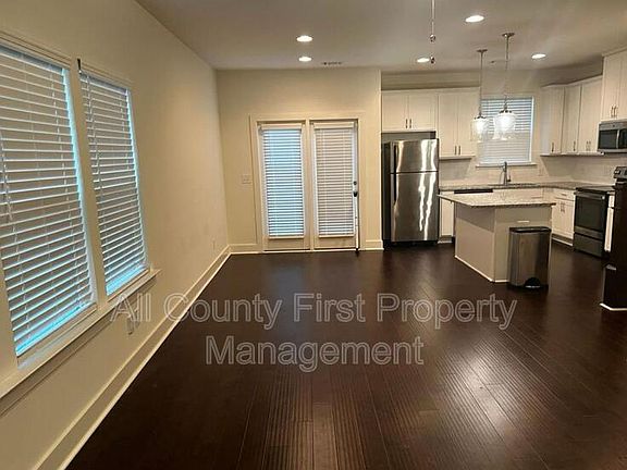4th image of 1918 Plainsboro Dr