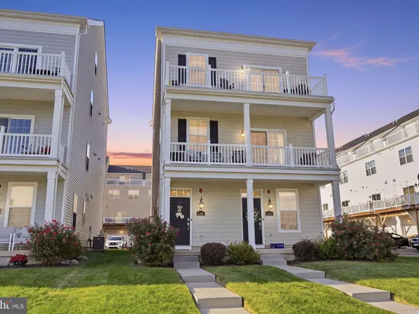 132 Dock B St, Bensalem, PA 19020