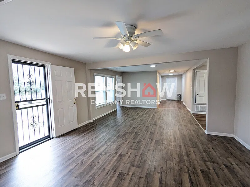 3 bed, 2.0 bath, 1345 sqft, $1,250 — Photo 4
