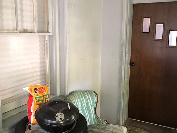 5th image of 13927 S Edbrooke Ave
