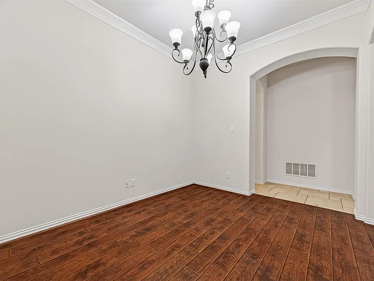 6726 Hathaway Ln — Photo 10