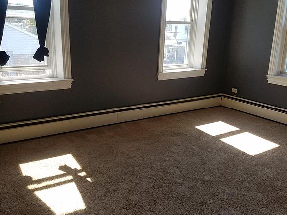 5th image of 203 S Franklin St