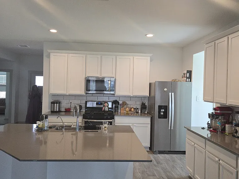 6930 Escobedo Ln — Photo 7