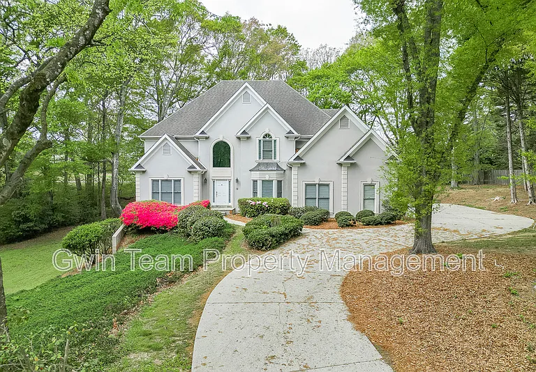 9345 Riverclub Pkwy — Photo 1