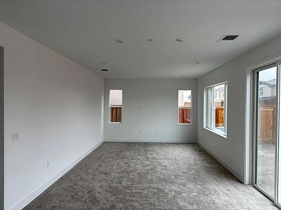 4th image of 3107 Tacoma Dr