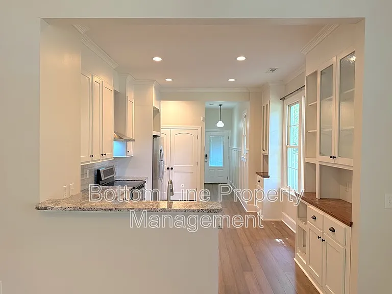 706 S Chester St — Photo 7