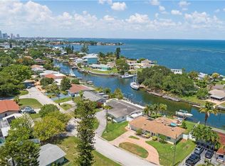 3680 Beach Dr SE, Saint Petersburg, FL 33705