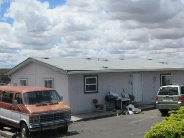 25 NE Mount Hebron Dr, Pendleton, OR 97801