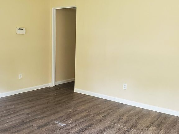 5th image of 1734 W 31st St