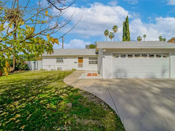 20751 Clark St, Woodland Hills, CA 91367