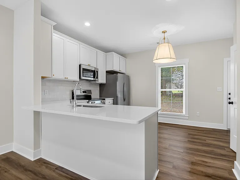 1207 W 7th St #D — Photo 4