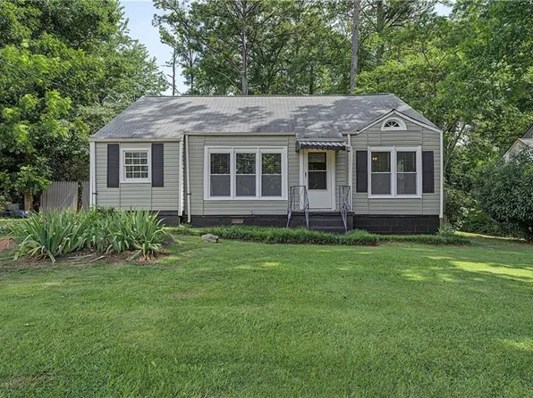 2327 Ben Hill Rd, East Pt, GA 30344