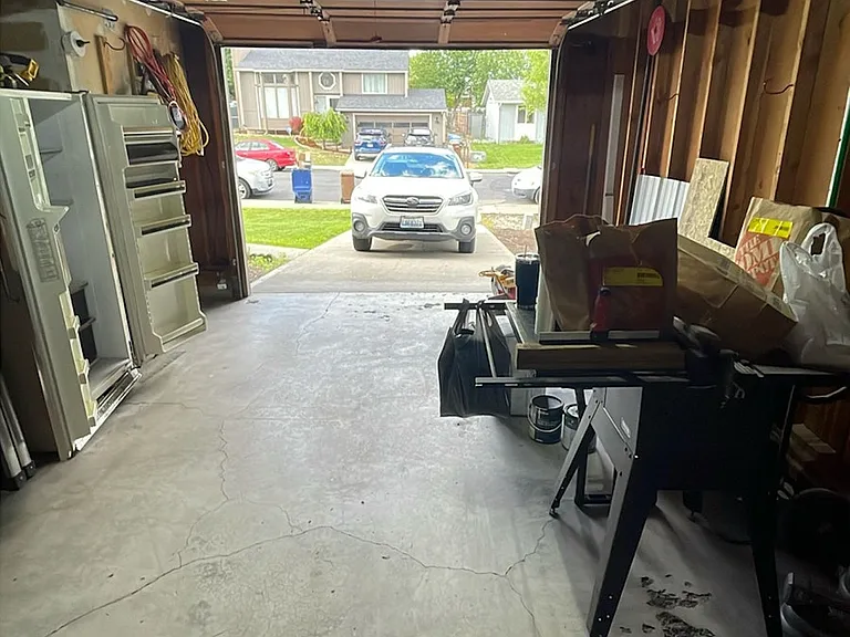 814 E Brady Ct — Photo 6