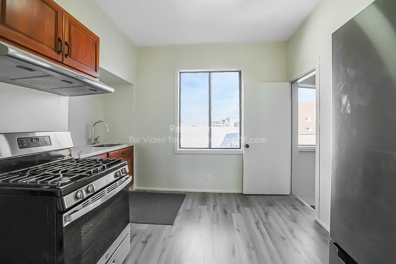 3 bed, 1.0 bath, $5,495 — Photo 2