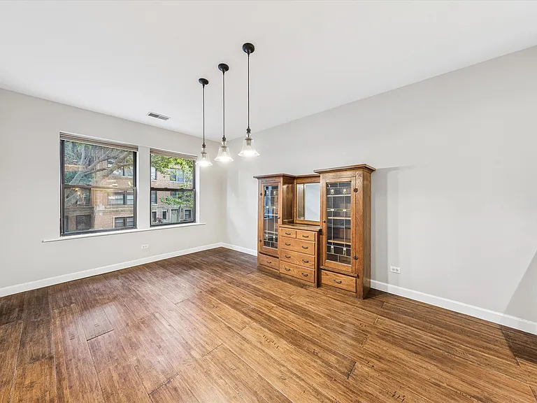 6829 N Lakewood Ave #1 — Photo 5