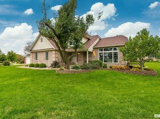 4020 E 59th St, Davenport, IA 52807