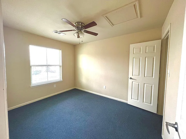 2508 S Houston Ave #D — Photo 4