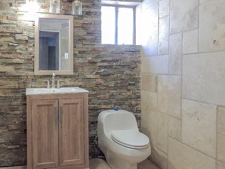 135 Presa Pl — Photo 7