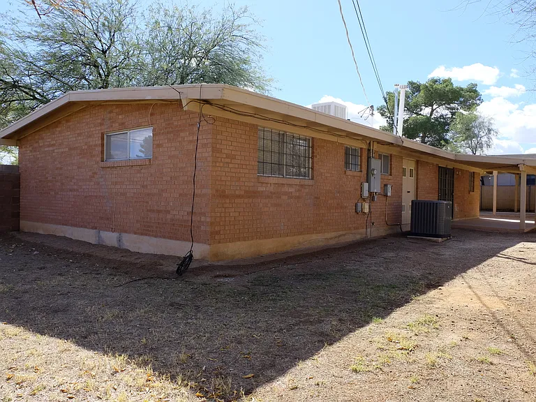 3757 E Lee St — Photo 20