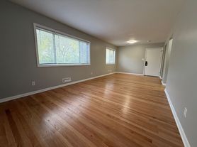 3885 Humboldt