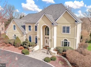 1230 Stonehenge Dr, York, PA 17404
