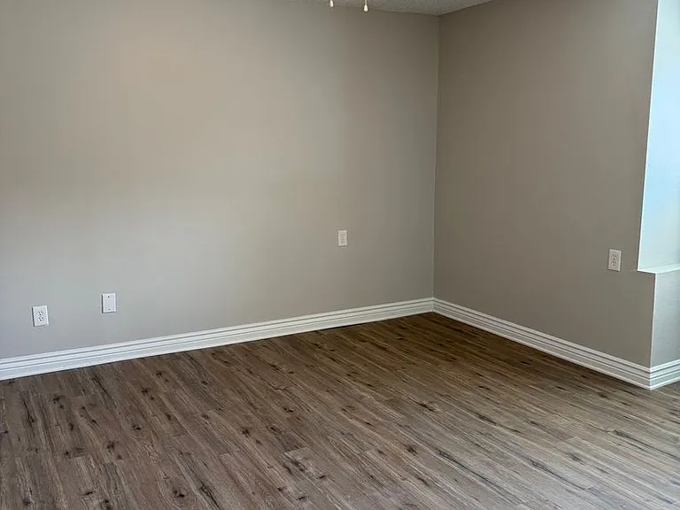 4015 Stonedike Dr — Photo 35