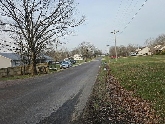 4th image of 22985 Reporter Rd