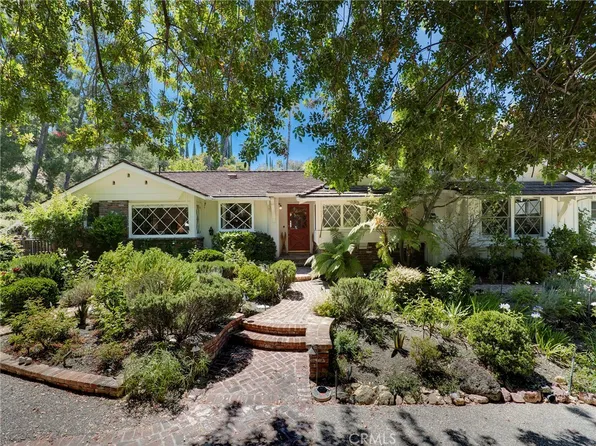4978 Natoma Ave, Woodland Hills, CA 91364
