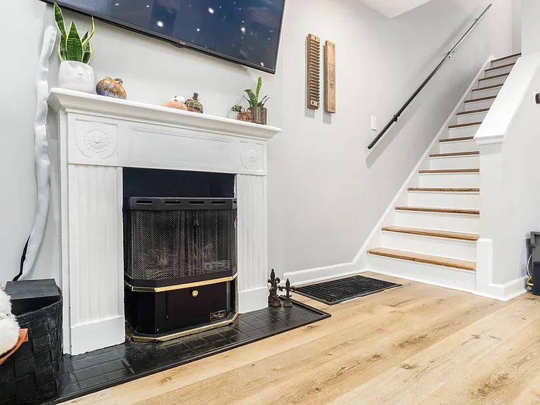 919 Palmer Rd — Photo 3