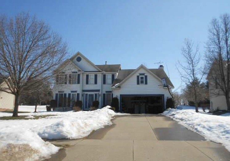 1st image of 9907 Parkland Dr