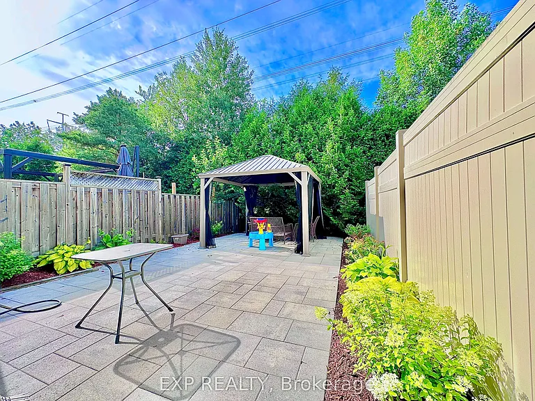 421 Foxhall Way — Photo 30