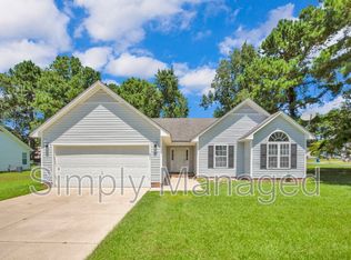 104 Stockade Ct, Raeford, NC 28376