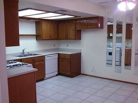 2nd image of 6645 W Tropicana Ave Unit 203
