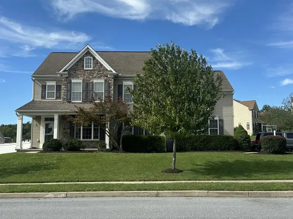 7433 View Crest Dr, Harrisburg, PA 17112