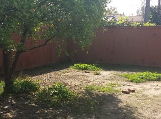 7448 Oak Park Ave, Van Nuys, CA 91406