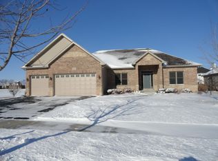 447 Rutland Rd, Dekalb, IL 60115