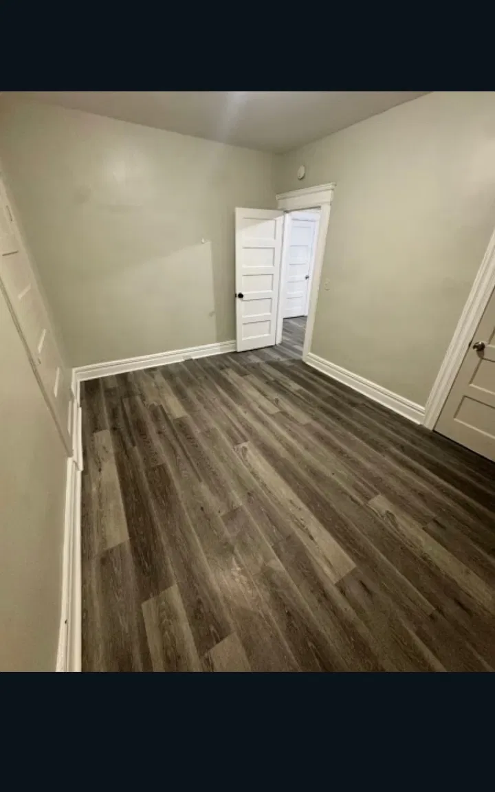 3 bed, $2,399 — Photo 2