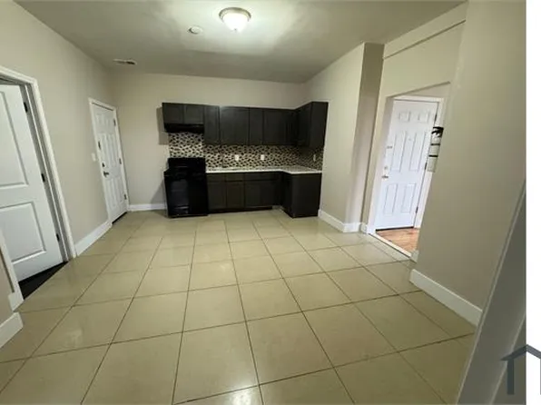 147 21st St APT 2L, Irvington, NJ 07111