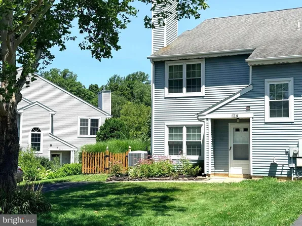 119 Carousel Cir, New Britain, PA 18901