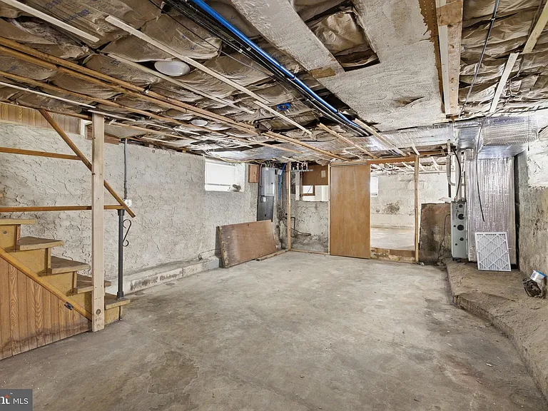 820 Greenhill Rd — Photo 33