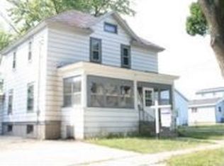 303 S Pleasant Ave, Jefferson, WI 53549